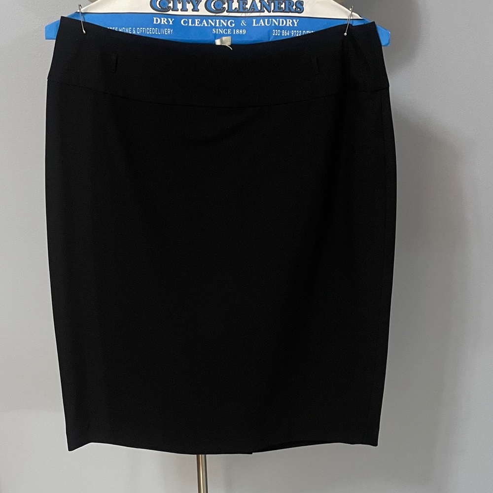 Liz Claiborne Classic Black Pencil Skirt